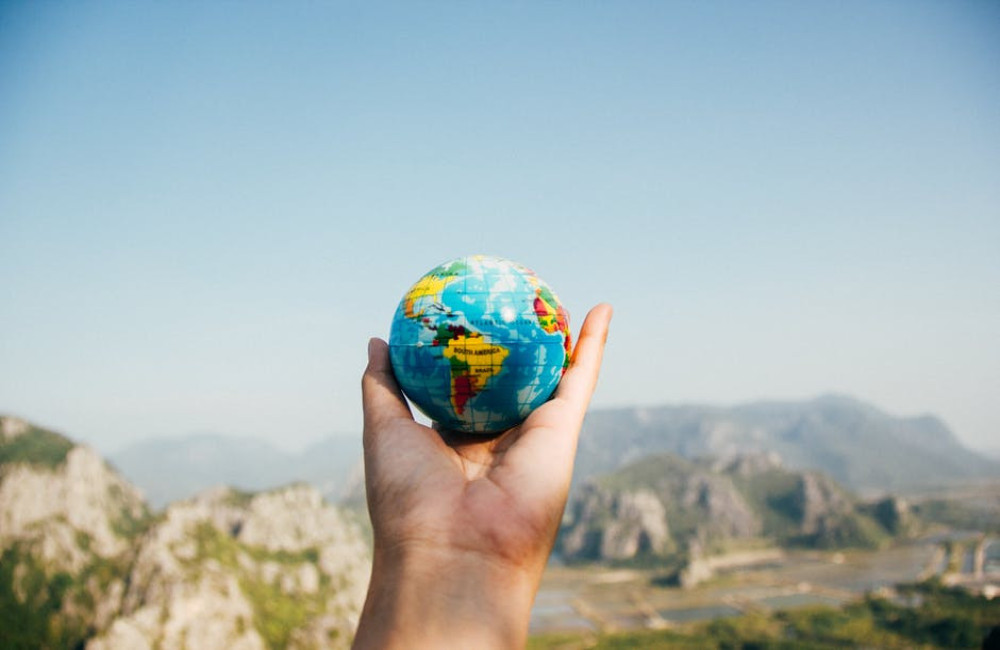 Hoe kun je duurzaam reizen met een kleine ecologische voetafdruk?