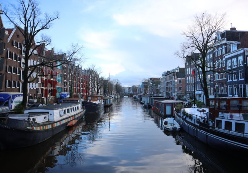 Natuurlijk ontspannen: ontdek de groene kant van Amsterdam vanaf het water